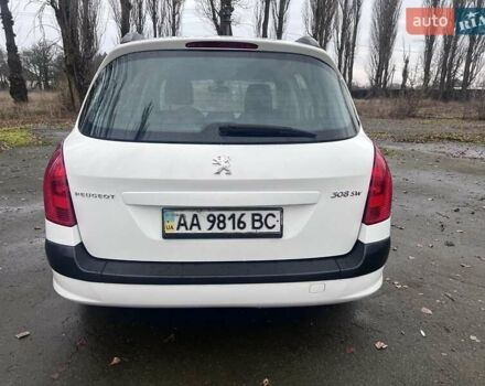 Белый Пежо 308, объемом двигателя 1.6 л и пробегом 224 тыс. км за 3900 $, фото 5 на Automoto.ua