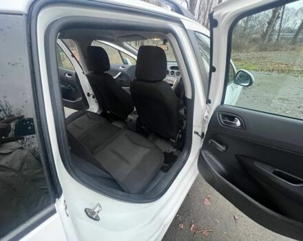 Белый Пежо 308, объемом двигателя 0 л и пробегом 220 тыс. км за 3800 $, фото 14 на Automoto.ua