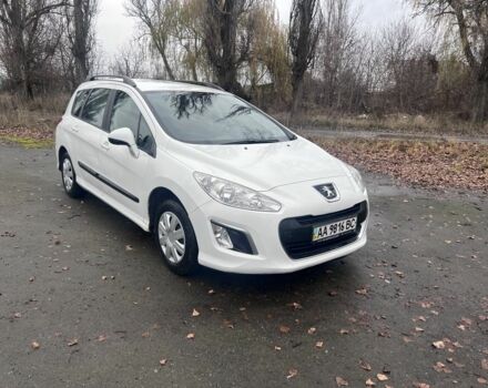 Белый Пежо 308, объемом двигателя 0 л и пробегом 220 тыс. км за 3800 $, фото 2 на Automoto.ua