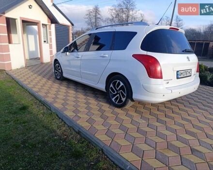Білий Пежо 308, об'ємом двигуна 1.56 л та пробігом 247 тис. км за 6000 $, фото 3 на Automoto.ua