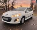 Белый Пежо 308, объемом двигателя 1.6 л и пробегом 224 тыс. км за 3900 $, фото 1 на Automoto.ua