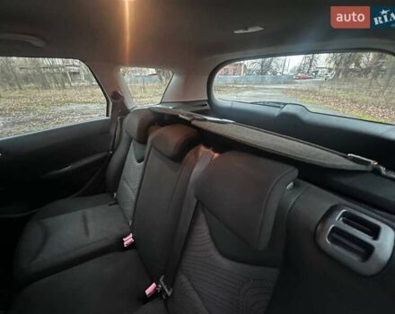 Белый Пежо 308, объемом двигателя 1.6 л и пробегом 224 тыс. км за 3900 $, фото 10 на Automoto.ua