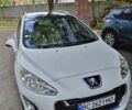 Белый Пежо 308, объемом двигателя 1.6 л и пробегом 209 тыс. км за 6000 $, фото 1 на Automoto.ua
