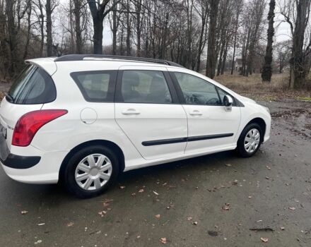 Белый Пежо 308, объемом двигателя 0 л и пробегом 220 тыс. км за 3800 $, фото 7 на Automoto.ua