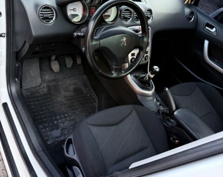 Белый Пежо 308, объемом двигателя 1.6 л и пробегом 234 тыс. км за 5900 $, фото 10 на Automoto.ua