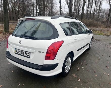Белый Пежо 308, объемом двигателя 0 л и пробегом 220 тыс. км за 3800 $, фото 4 на Automoto.ua