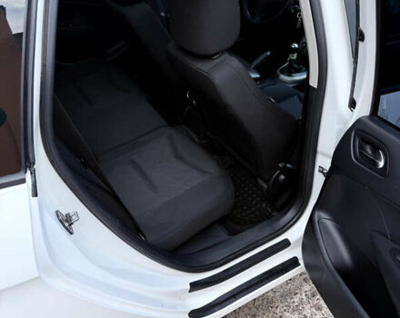 Белый Пежо 308, объемом двигателя 1.56 л и пробегом 234 тыс. км за 5900 $, фото 7 на Automoto.ua