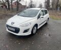 Белый Пежо 308, объемом двигателя 0 л и пробегом 220 тыс. км за 3800 $, фото 1 на Automoto.ua