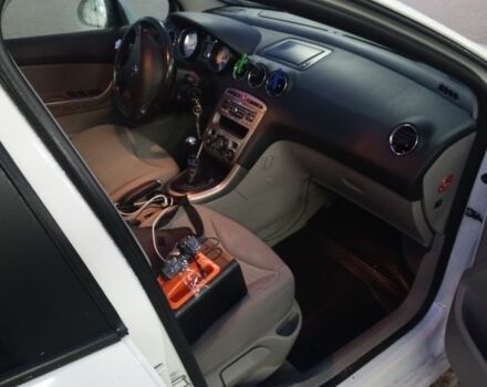 Білий Пежо 308, об'ємом двигуна 1.6 л та пробігом 400 тис. км за 5900 $, фото 7 на Automoto.ua