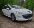 Белый Пежо 308, объемом двигателя 1.6 л и пробегом 189 тыс. км за 3500 $, фото 1 на Automoto.ua