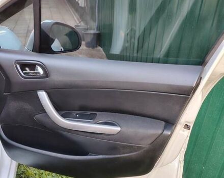 Білий Пежо 308, об'ємом двигуна 1.6 л та пробігом 257 тис. км за 7500 $, фото 14 на Automoto.ua