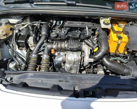 Білий Пежо 308, об'ємом двигуна 1.6 л та пробігом 257 тис. км за 7500 $, фото 7 на Automoto.ua