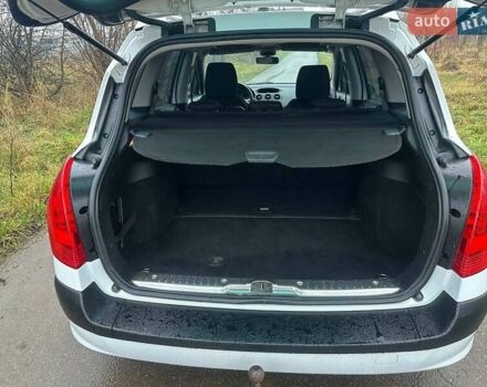 Белый Пежо 308, объемом двигателя 1.56 л и пробегом 226 тыс. км за 5100 $, фото 11 на Automoto.ua