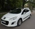 Белый Пежо 308, объемом двигателя 1.56 л и пробегом 246 тыс. км за 5000 $, фото 1 на Automoto.ua