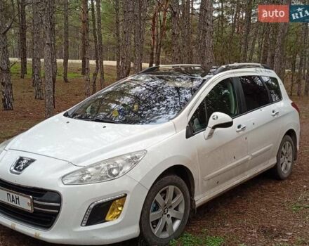 Белый Пежо 308, объемом двигателя 1.61 л и пробегом 230 тыс. км за 6600 $, фото 4 на Automoto.ua