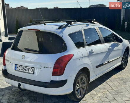 Белый Пежо 308, объемом двигателя 1.6 л и пробегом 220 тыс. км за 5500 $, фото 13 на Automoto.ua