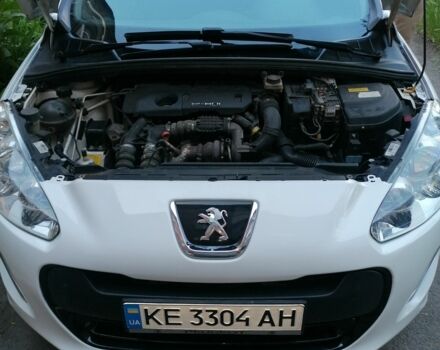 Білий Пежо 308, об'ємом двигуна 1.6 л та пробігом 213 тис. км за 7000 $, фото 14 на Automoto.ua