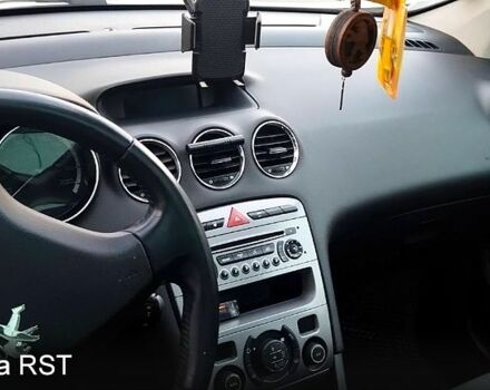 Белый Пежо 308, объемом двигателя 1.6 л и пробегом 292 тыс. км за 6000 $, фото 3 на Automoto.ua