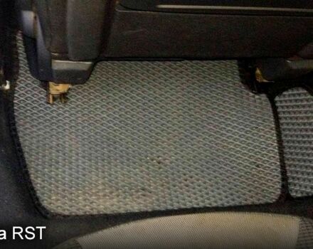 Белый Пежо 308, объемом двигателя 1.6 л и пробегом 292 тыс. км за 6000 $, фото 4 на Automoto.ua