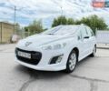 Белый Пежо 308, объемом двигателя 1.6 л и пробегом 97 тыс. км за 9000 $, фото 1 на Automoto.ua