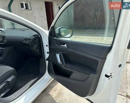 Білий Пежо 308, об'ємом двигуна 1.56 л та пробігом 207 тис. км за 9100 $, фото 11 на Automoto.ua