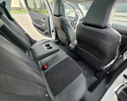 Пежо 308 2014 в Луцке на Automoto.ua Белый Пежо 308, объемом двигателя 2 л и пробегом 234 тыс. км за 10800 $, фото 5 на Automoto.ua