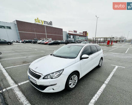 Белый Пежо 308, объемом двигателя 1.56 л и пробегом 250 тыс. км за 9200 $, фото 12 на Automoto.ua