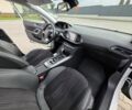 Пежо 308 2014 в Луцке на Automoto.ua Белый Пежо 308, объемом двигателя 2 л и пробегом 234 тыс. км за 10800 $, фото 4 на Automoto.ua