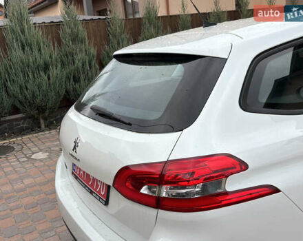 Пежо 308 2014 в Житомире на Automoto.ua Белый Пежо 308, объемом двигателя 1.56 л и пробегом 195 тыс. км за 9200 $, фото 13 на Automoto.ua