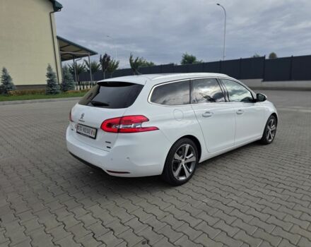 Пежо 308 2014 в Луцке на Automoto.ua Белый Пежо 308, объемом двигателя 2 л и пробегом 234 тыс. км за 10800 $, фото 1 на Automoto.ua