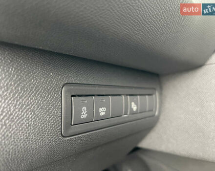 Белый Пежо 308, объемом двигателя 2 л и пробегом 234 тыс. км за 11750 $, фото 56 на Automoto.ua