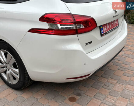 Пежо 308 2014 в Житомире на Automoto.ua Белый Пежо 308, объемом двигателя 1.56 л и пробегом 195 тыс. км за 9200 $, фото 16 на Automoto.ua