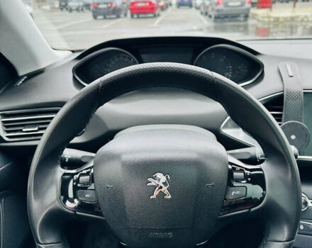 Белый Пежо 308, объемом двигателя 1.56 л и пробегом 250 тыс. км за 9200 $, фото 18 на Automoto.ua