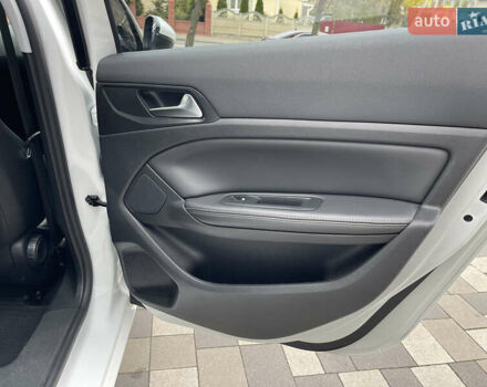 Белый Пежо 308, объемом двигателя 2 л и пробегом 234 тыс. км за 11750 $, фото 75 на Automoto.ua