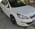 Белый Пежо 308, объемом двигателя 1.6 л и пробегом 195 тыс. км за 11000 $, фото 1 на Automoto.ua