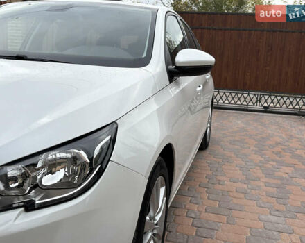 Пежо 308 2014 в Житомире на Automoto.ua Белый Пежо 308, объемом двигателя 1.56 л и пробегом 195 тыс. км за 9200 $, фото 9 на Automoto.ua
