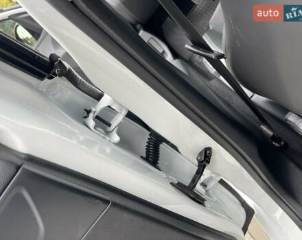 Белый Пежо 308, объемом двигателя 2 л и пробегом 234 тыс. км за 11750 $, фото 82 на Automoto.ua