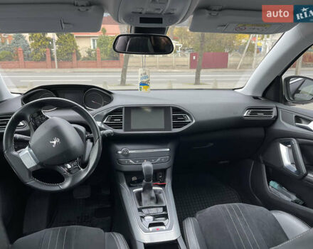 Белый Пежо 308, объемом двигателя 2 л и пробегом 234 тыс. км за 11650 $, фото 63 на Automoto.ua