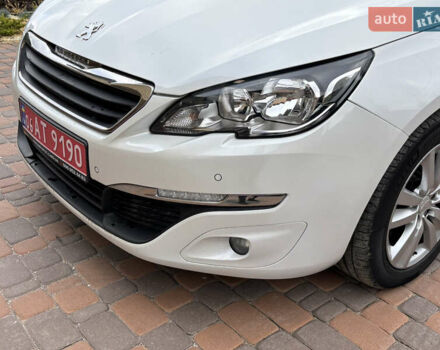 Пежо 308 2014 в Житомире на Automoto.ua Белый Пежо 308, объемом двигателя 1.56 л и пробегом 195 тыс. км за 9200 $, фото 18 на Automoto.ua
