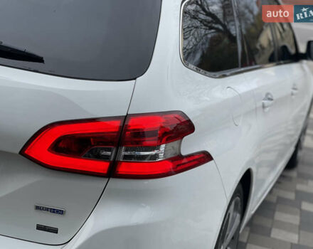 Білий Пежо 308, об'ємом двигуна 2 л та пробігом 234 тис. км за 11750 $, фото 16 на Automoto.ua