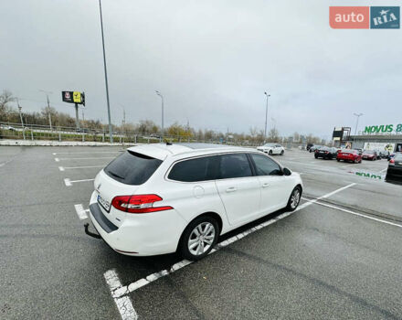 Белый Пежо 308, объемом двигателя 1.56 л и пробегом 250 тыс. км за 9200 $, фото 8 на Automoto.ua