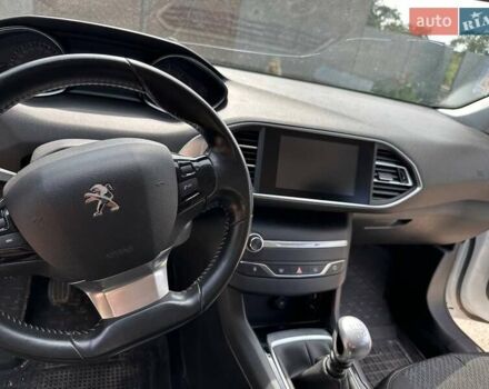 Білий Пежо 308, об'ємом двигуна 1.56 л та пробігом 207 тис. км за 9100 $, фото 16 на Automoto.ua