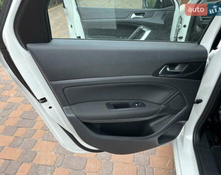 Пежо 308 2014 в Житомире на Automoto.ua Белый Пежо 308, объемом двигателя 1.56 л и пробегом 195 тыс. км за 9200 $, фото 32 на Automoto.ua