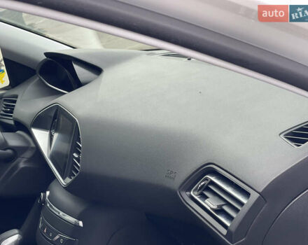 Белый Пежо 308, объемом двигателя 2 л и пробегом 234 тыс. км за 11750 $, фото 72 на Automoto.ua