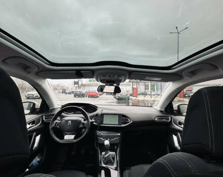 Белый Пежо 308, объемом двигателя 1.56 л и пробегом 250 тыс. км за 9200 $, фото 13 на Automoto.ua