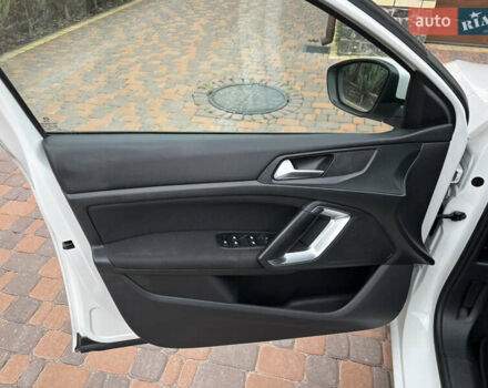 Пежо 308 2014 в Житомире на Automoto.ua Белый Пежо 308, объемом двигателя 1.56 л и пробегом 195 тыс. км за 9200 $, фото 25 на Automoto.ua