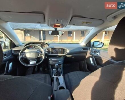 Білий Пежо 308, об'ємом двигуна 1.56 л та пробігом 280 тис. км за 6600 $, фото 16 на Automoto.ua