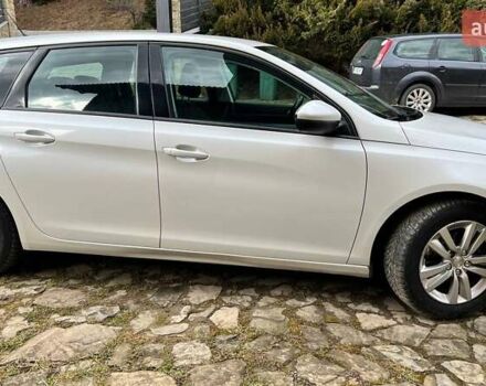 Белый Пежо 308, объемом двигателя 1.56 л и пробегом 273 тыс. км за 9500 $, фото 5 на Automoto.ua