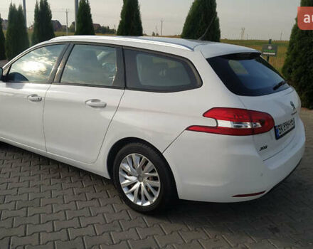 Белый Пежо 308, объемом двигателя 1.2 л и пробегом 141 тыс. км за 9600 $, фото 6 на Automoto.ua
