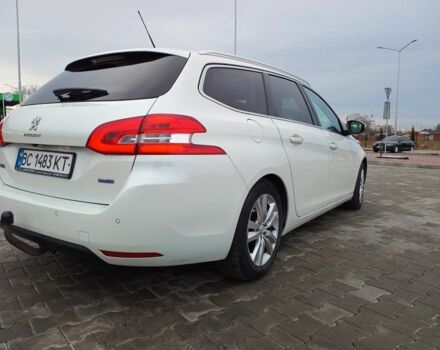 Белый Пежо 308, объемом двигателя 1.6 л и пробегом 250 тыс. км за 8600 $, фото 4 на Automoto.ua